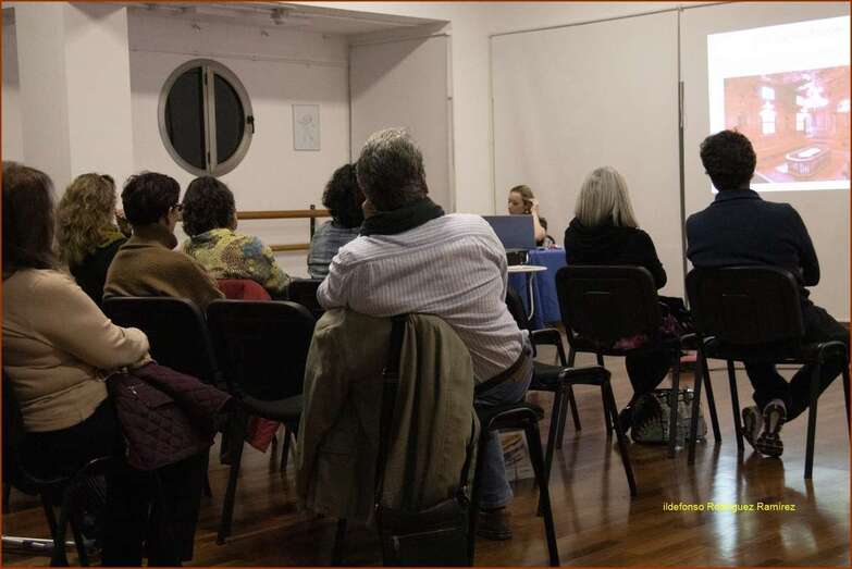 Momento de la charla de este viernes (Foto Ildefonso Rodríguez)